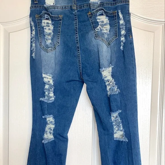 SHEIN High-Rise Distressed Jeans - Picture 6 of 7